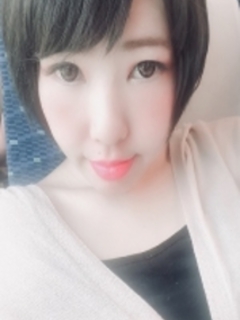 新人・みこ