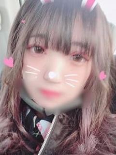 新人・まな