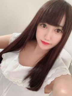 新人・もえ