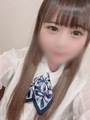 つきな